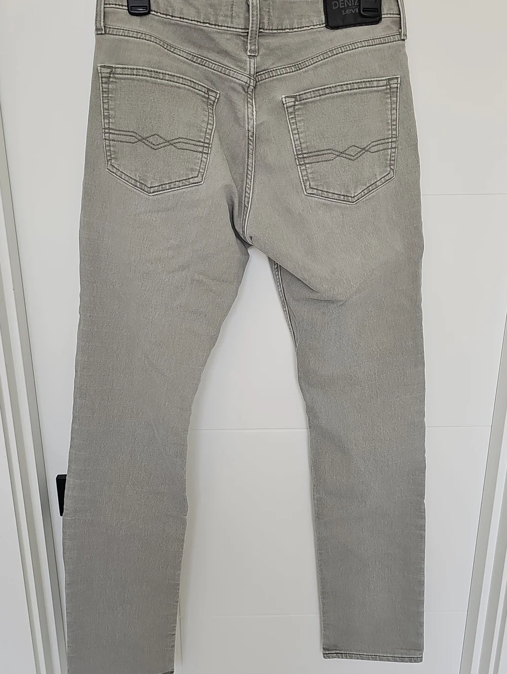 Levi's Denizen 216 Slim Gray Men's Denim Jeans Sz 29/32